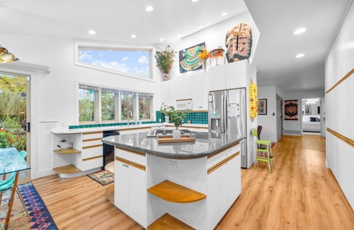 Mount Helix Casa | Luxury Oasis with Pool & Pergola Dining