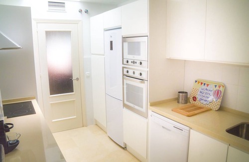 Sotogrande Apartamento | Ático en Sotogrande con vistas al mar y al puerto deportivo.