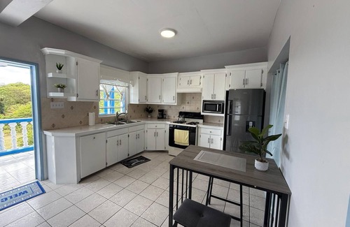 Stonyhill Apartamento | Luxury Ocean View Suite with Private Balcony