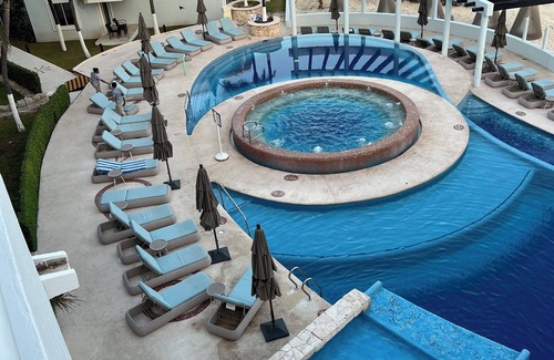 Playa Playacar Condominio | Luxury oceanfront condo near charming Playa del Carmen with WiFi
