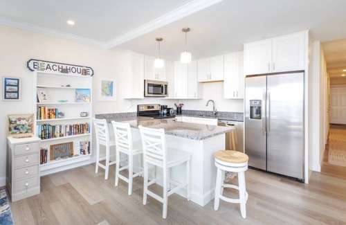 Hampton Condominio | Luxury Oceanfront 2-bedroom condo with VIEWS in Hampton