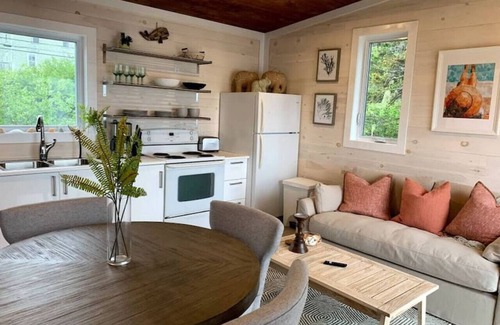 Summerville Centre Casa | Luxury Oceanfront Retreats 2 private hot tubs and saunas
