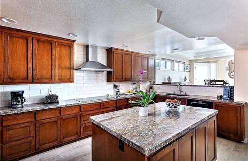 West Newport Casa | LUXURY OCEANFRONT RETREAT ON THE SAND - FIRE PIT - NO BOARDWALK - Disneyland