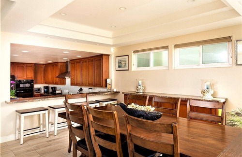 West Newport Casa | LUXURY OCEANFRONT RETREAT ON THE SAND - FIRE PIT - NO BOARDWALK - Disneyland