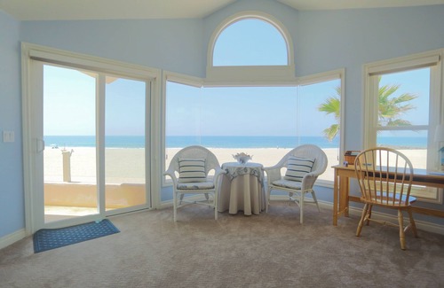 West Newport Casa | LUXURY OCEANFRONT RETREAT ON THE SAND - FIRE PIT - NO BOARDWALK - Disneyland