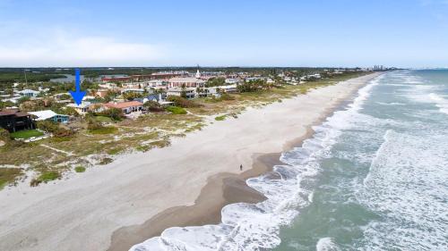 Cocoa Beach Casa | Luxury Oceanfront Vacation Home in Cocoa Beach 6 Bedrooms, Game Room & Direct Beach Access Sleeps 14