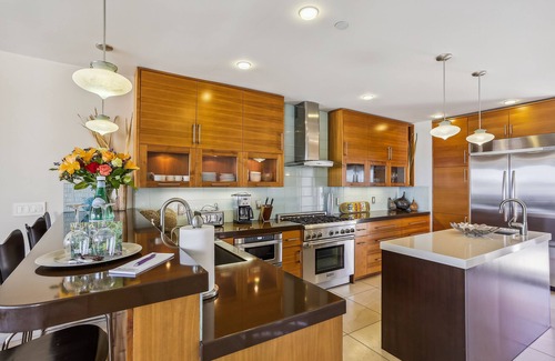 Capitola Casa | Luxury Oceanside Dream – Steps to Capitola Beach