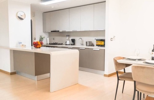 Tumba Vieja Apartamento | Luxury Oceanview 2 Bedroom apt w parking and balcony