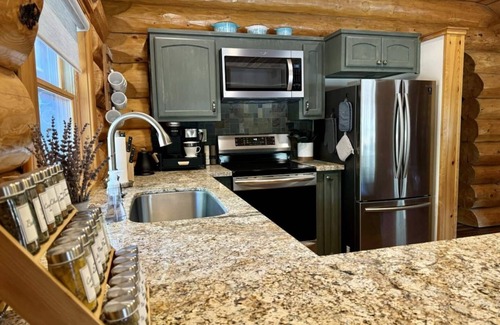 Springville Cabina | Luxury off-grid log home on 320 acres in Giant Sequoia National Monument