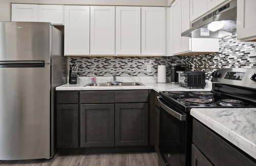 Edgemoor Apartamento | Luxury on a Budget! Spacious Retreat Awaits