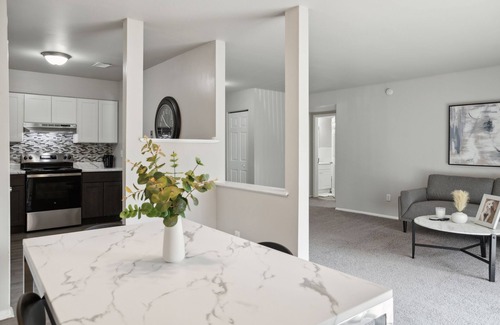 Edgemoor Apartamento | Luxury on a Budget! Spacious Retreat Awaits