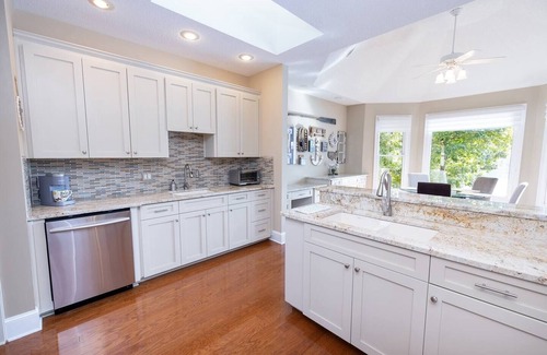 Seneca Casa | Luxury on Lake Keowee w/ Dock