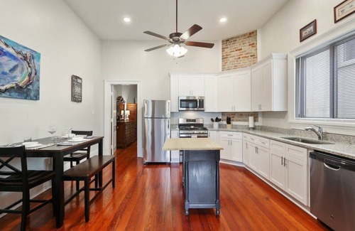 New Orleans Casa | Luxury On The Bayou | Parking | Steps to City Park