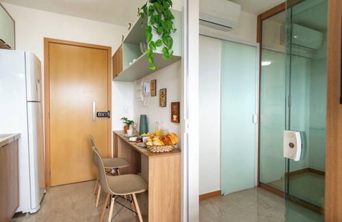 Boca do Rio Apartamento | Luxury on the beach: one-bedroom apartment, AC, swimming pool and 24h concierge