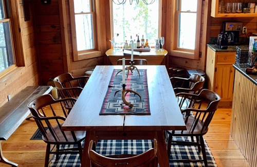 Lake George Casa | LUXURY ON VALENTINE LAKE ❤️❤️❤️ SKI GORE, LAKE PLACID, LAKE GEORGE