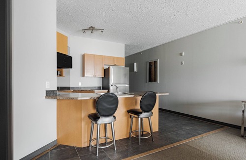 Fort McMurray Apartamento | Luxury One Bedroom Suite