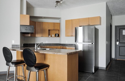 Fort McMurray Apartamento | Luxury One Bedroom Suite