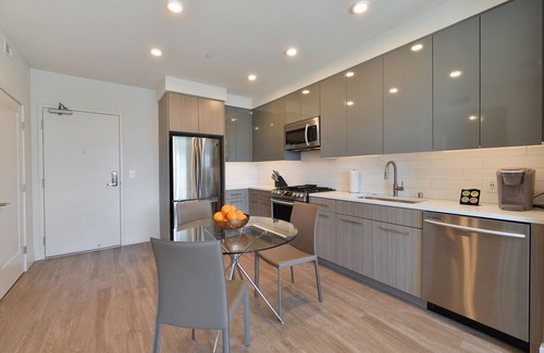 Mountain View Apartamento | Luxury One Bedroom with Full-Service Amenities