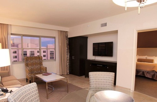 Enterprise Complejo | Luxury One Bedroom and One Bathroom Unit with Full Amenities