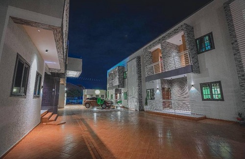 Oshien Apartamento | Luxury one bedroom apartment with pool