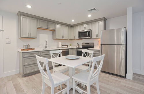 Plymouth Cultural District Apartamento | Luxury One Bedroom Condo (675S.F.)