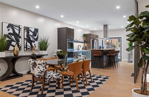 Lawrenceville Apartamento | Luxury Overlooking Lawrenceville! Stylish & Serene