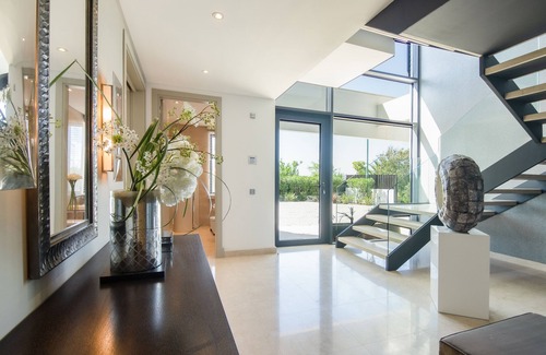Porches Villa | Luxury Palm Villa