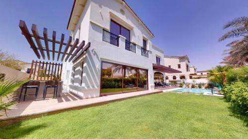 Arabian Ranches Villa | Luxury Paradise 7 Bedroom Plus Maids Villa