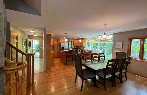 Southmont Casa | Luxury Paradise Awaits on the Lakefront