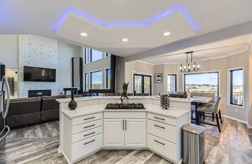 Parker Villa | Luxury Parker Mansion w/ Bar, B-Ball & Hot Tub