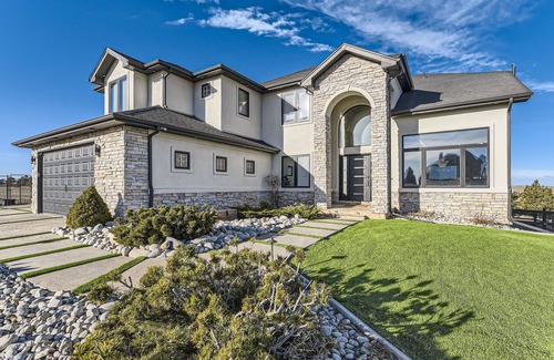 Parker Villa | Luxury Parker Mansion w/ Bar, B-Ball & Hot Tub