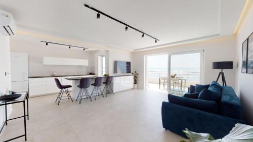 Tucepi Apartamento | Luxury Penthouse Adriatic Blue - On the beach
