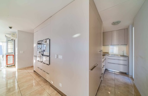 Montreux City Centre Apartamento | Luxury Penthouse in Montreux City with Lake View
