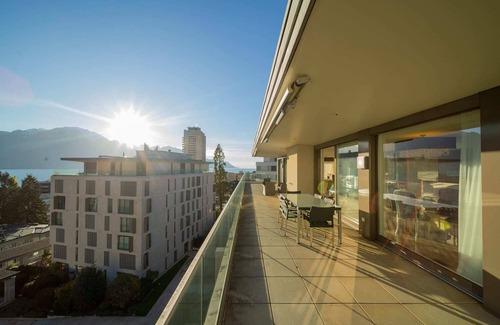 Montreux City Centre Apartamento | Luxury Penthouse in Montreux City with Lake View