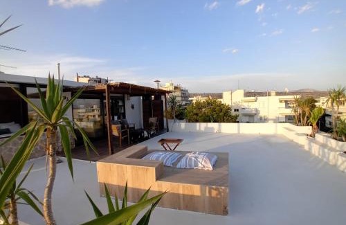 Varkiza Apartamento | Luxury Penthouse Suite