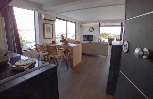 Varkiza Apartamento | Luxury Penthouse Suite