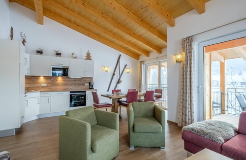 Werfenweng Apartamento | Luxury penthouse with idyllic mountain views