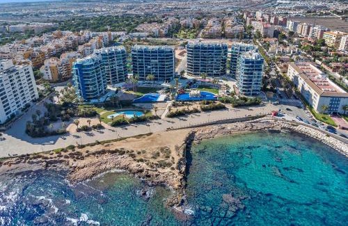Punta Prima Apartamento | Luxury Penthouse with a Private Jacuzzi!