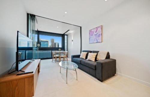 Perth Central Business District Apartamento | Luxury Perth CBD Apartment with Pool & Gym - Sleeps 3