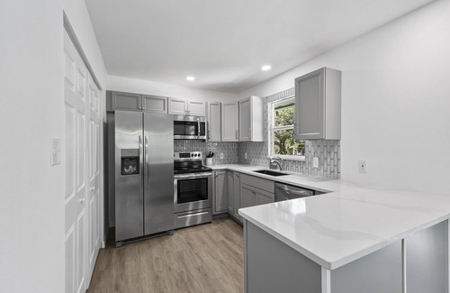 Charlotte Harbor Apartamento | Luxury Place - 23017, one block away from Bayshore Park. 3/4 ml of Punta Gorda.