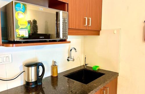 Siolim Apartamento | Luxury Pool Side Studio With Private Balcony