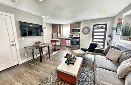 Sabin Apartamento | Apartamento privado de lujo - Cocina completa, lavandería, para 4 personas, excelente ubicación!