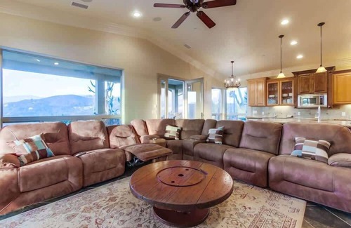 Poway Casa | Luxury Private Estate | Pool & Pickleball Court