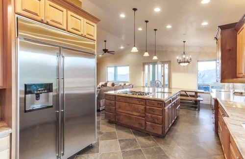 Poway Casa | Luxury Private Estate | Pool & Pickleball Court