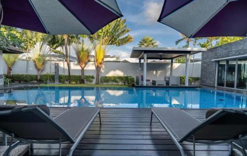 Choeng Thale Villa | Luxury private pool villa resort style near beaches in Laguna