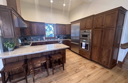 Skyland Casa | Luxury Private Retreat - near Beaches and Resorts