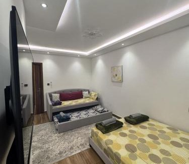 Abu Dhabi Casa | Luxury Private Room near airport