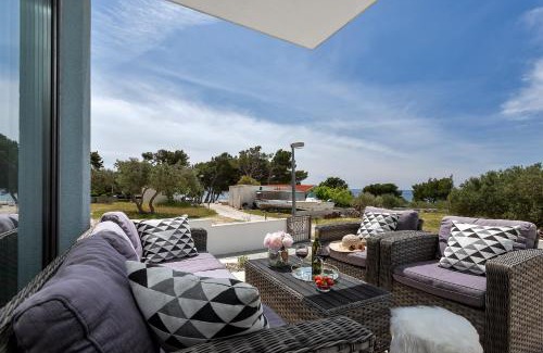 Promajna Apartamento | Luxury Promajna Beach Apartment