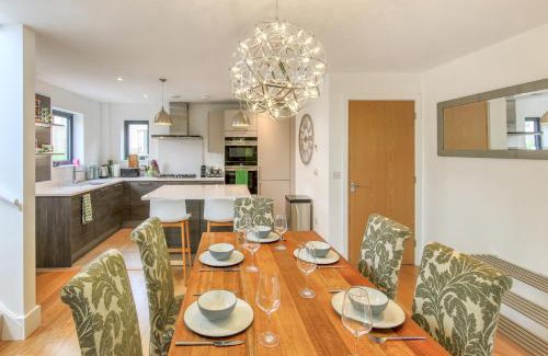 Holworth Casa | Luxury property with spa access on a nature reserve Cheetah Retreat BV18