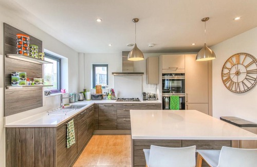 Holworth Casa | Luxury property with spa access on a nature reserve Cheetah Retreat BV18
